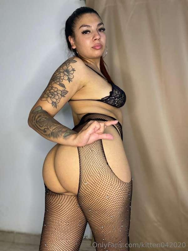 💋Hello, I am the goddess @roceless

Your new horny Latin god..