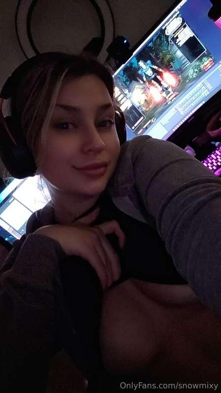After stream picture or did I take it while I was live when ..
