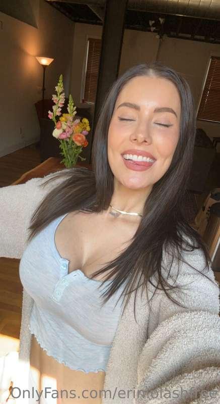 Posted a new youtube video today🥰 if you watched it tell me ..