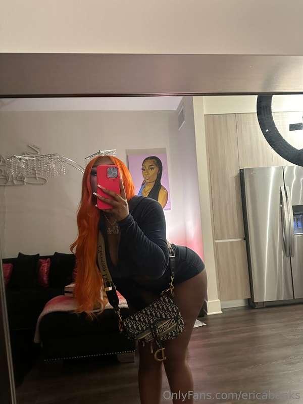 thick lil baddie 🍒