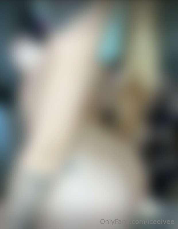 just your daily reminder that my 🍒 and 🍑 are dangerously tem..