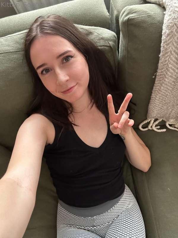 i’ll be on soon-ish for a live show! 😍