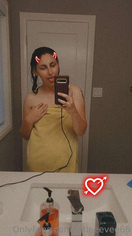 No towel pictures and video for $3
Also available on my priv..