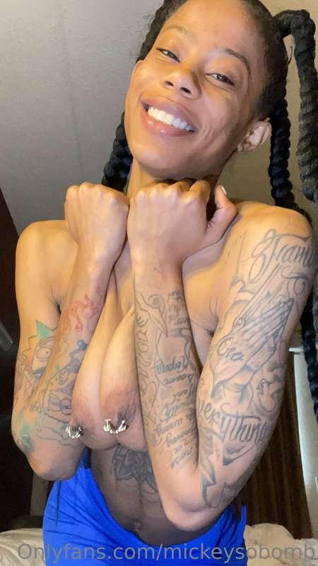 I want U to give ME the BIGGEST FACIAL💦💦 DM me u stroking UR..