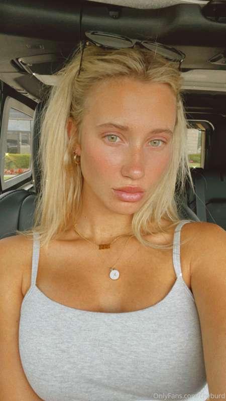 Wanna see more tits?? unlock to see me pull down a bit 👀