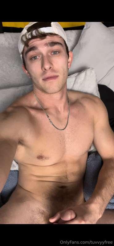 Morning wood’s hittin’ different today 🍆😏 Don’t let it go to..