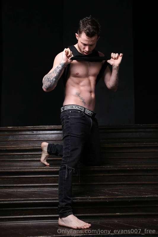 jony_evans007_free image #0