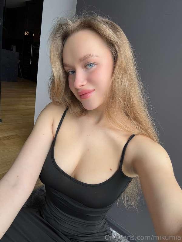 Selfies for you, what do you have for me?☺️Leave me a tip if..