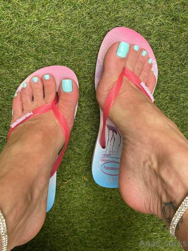 Are you TOES or SOLE lover?