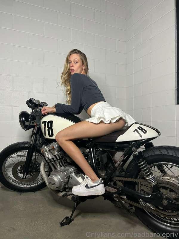 Let’s go for a ride!!😋