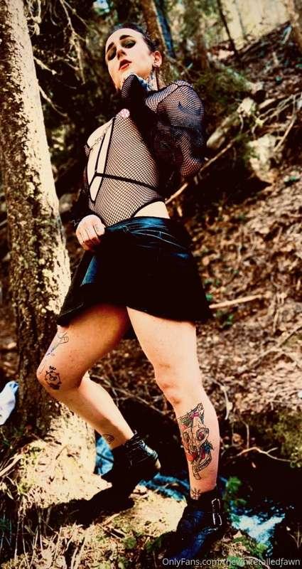 Pt. 1 of the photoset from yesterday 😍🤤💦 I cant wait to go b..