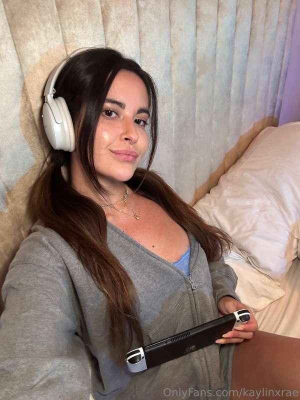  I’ll let you win… maybe 🙈🎮