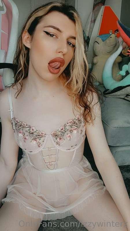 izzywinterz image #5