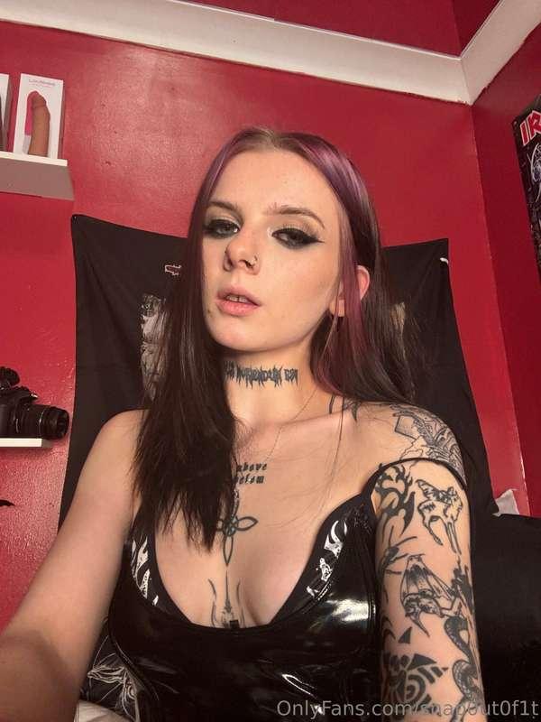 would u fuck me under this mirror?