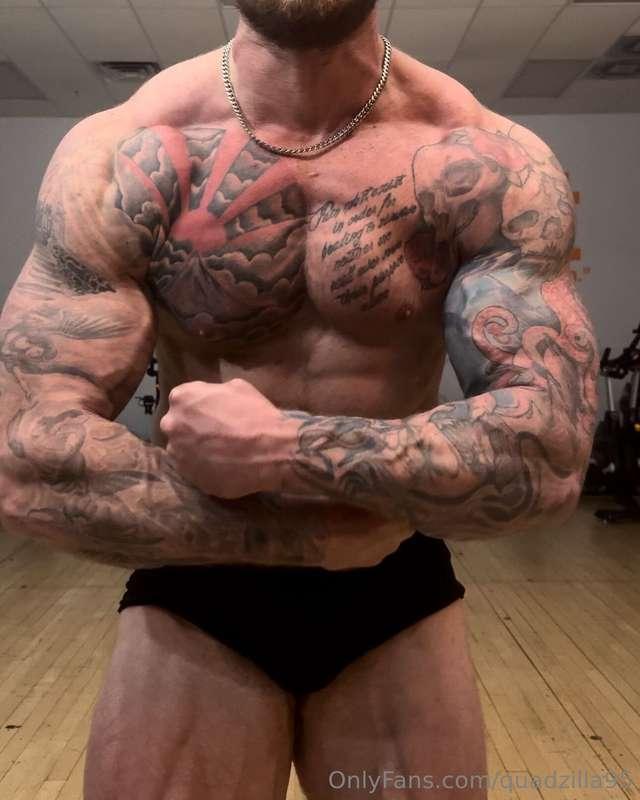 Daddy needs a massage 😈