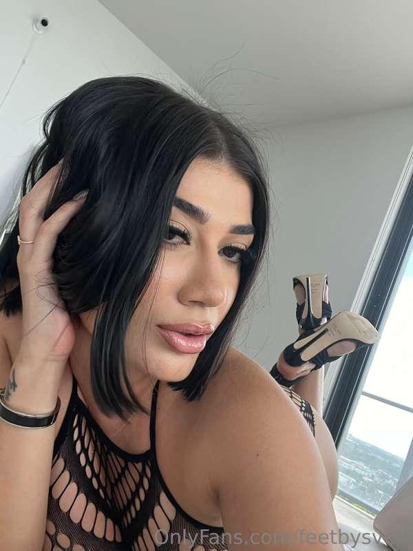 Fuck me so right that I'm gripping to your sheets for dear l..