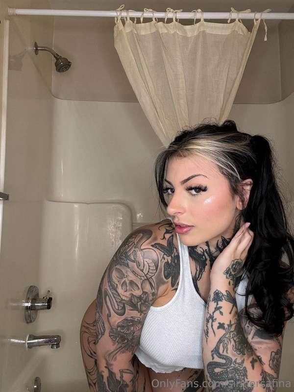 this is your daily reminder to drink your water😉