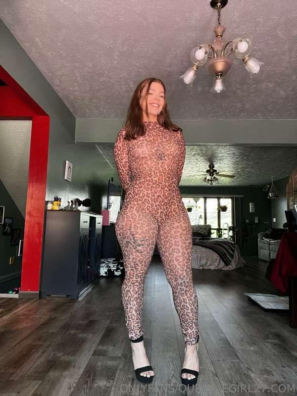 Little awkward poses but this bodysuit is hotttt