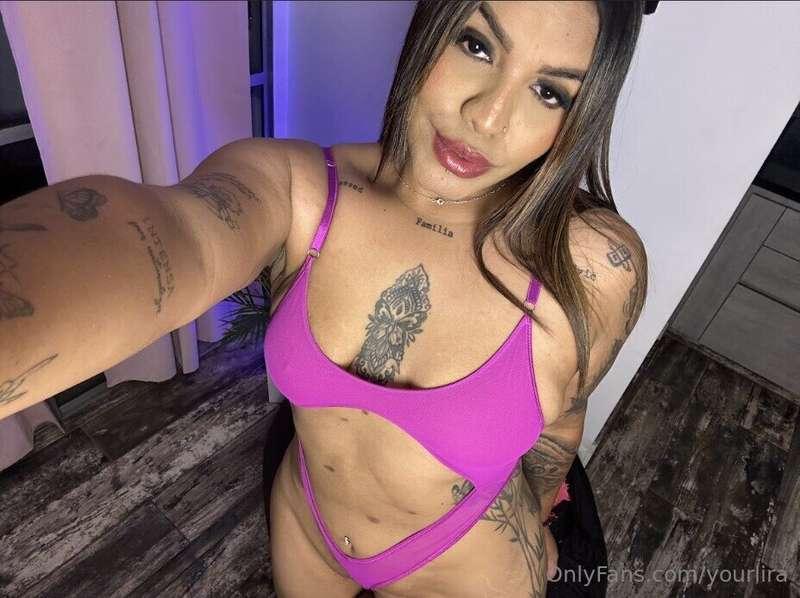 Tug the strap… I dare you. 😈😈