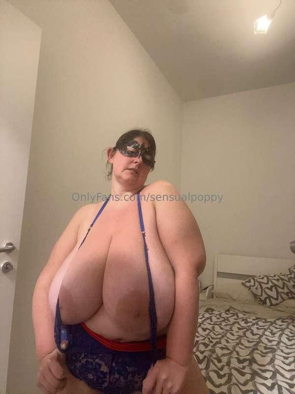 sensualpoppy image #4