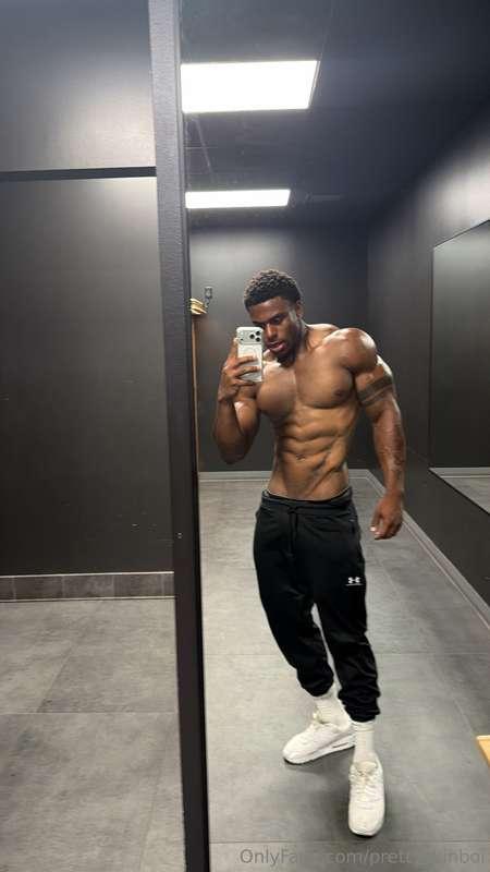 big surprises droppin in vip soon, don’t miss this 💦👇 @prett..