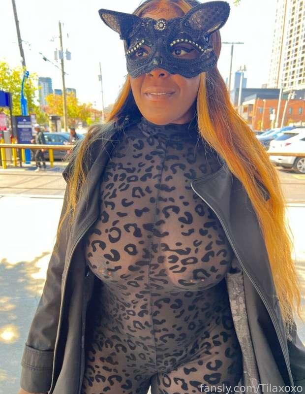 Halloween is right around the corner! What do you think I’ll be this year? 😏

#seethrough #costume #public #nipplerings #outdoor 