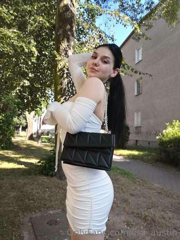 A friend of mine is having a party next week so i need your ..