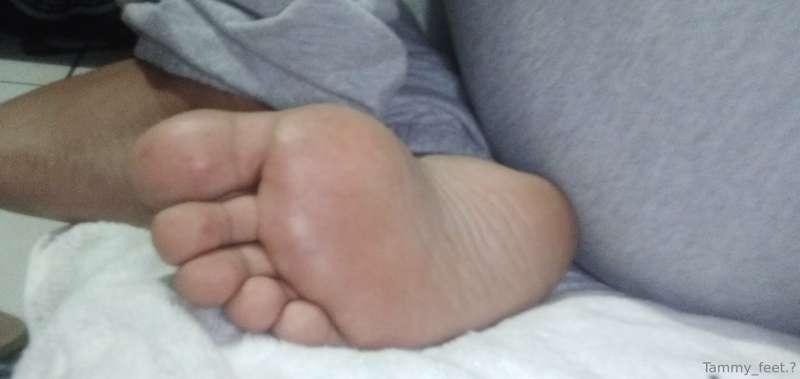 Good night everyone. 👣👣🙈🤳