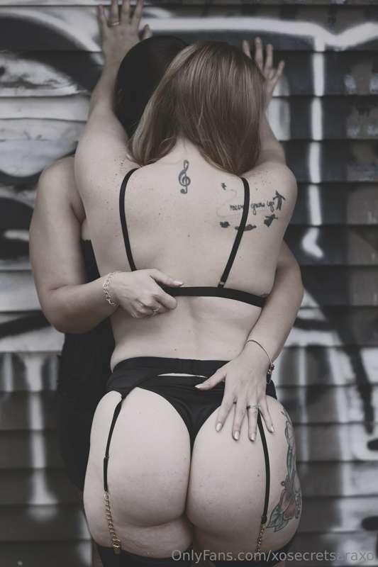 😈 don’t you wish you could be the ones caressing me