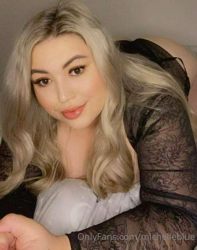 🍑 BLONDE BUSTY BIG ASS BBW 🍑 

FREE PAGE 😱
@avalilyfree

$3 ..