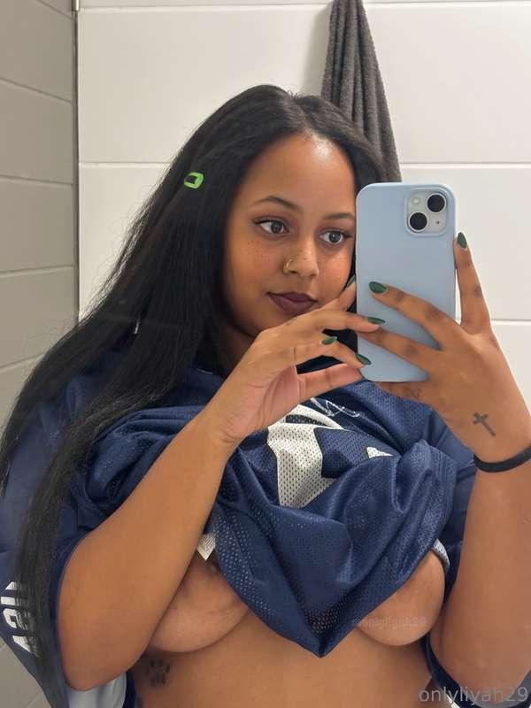 onlyliyah29 image #0