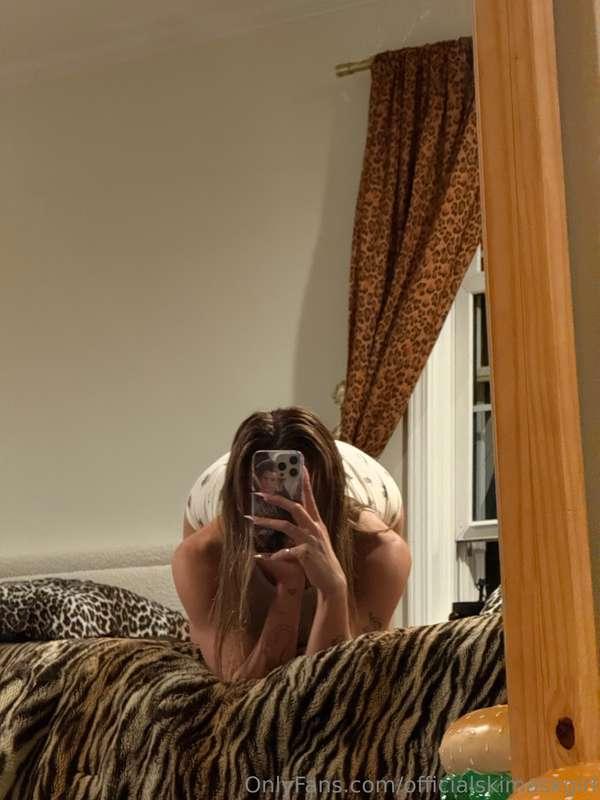 my resting pose 😈
