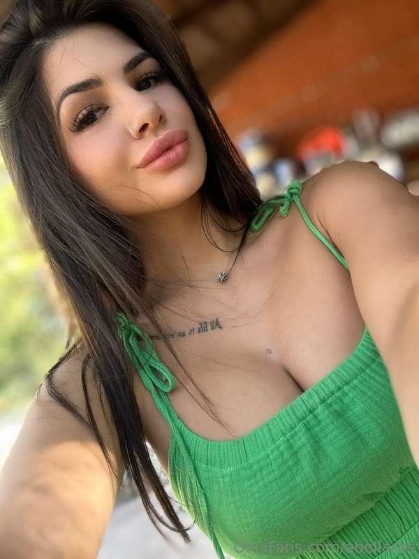 She is an angel with a devilish kiss 😇😈