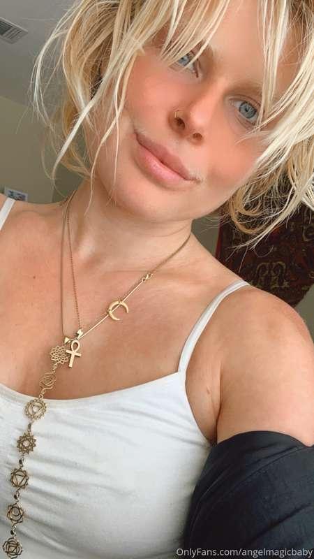 Happy Monday, angels, may your day be blessed with delicious..