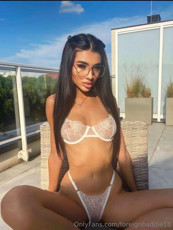 @zhanna_fu MY FAV KINKY BADDIE😈🔥

THIS HOTTIE LOVES TO PLAY ..