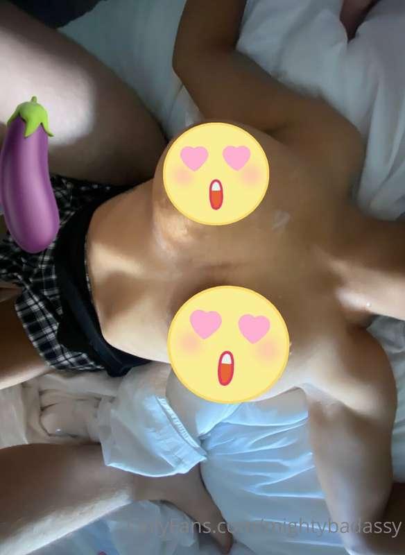 My fuckbuddy came to visit 🤩
Want to see what we did in my h..