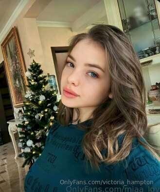 ADD THIS SINGLE CUTIE @miaa_lov😏❤️🍭

NATURAL JUICY SHAPES👅 O..