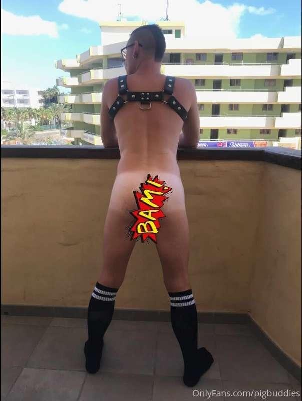 Win a 💥FREE💥 access to our ultimate VIP page😈. just tip this..