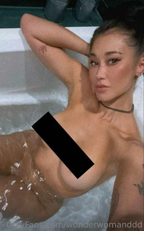 @karleaxoxo is ready to play with you!

12 months FREE just ..