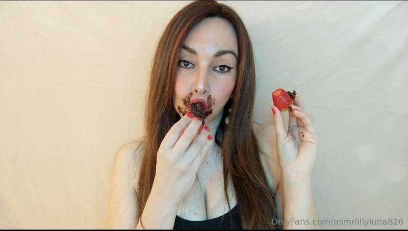 I love chocolate 🍫🍫 and you?