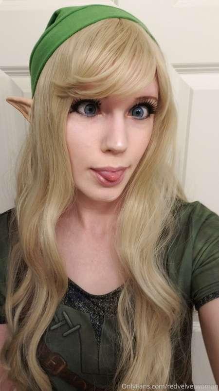 Silly face Elf Link Girl