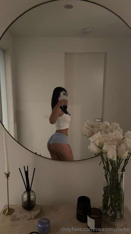 Mirror mirror on the wall... 👑😈