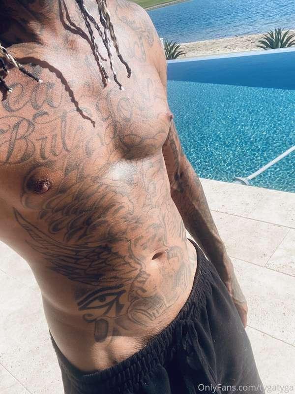 Come pull it out for me 👅 Dm W Tip me to see it $