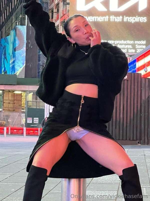 😛 