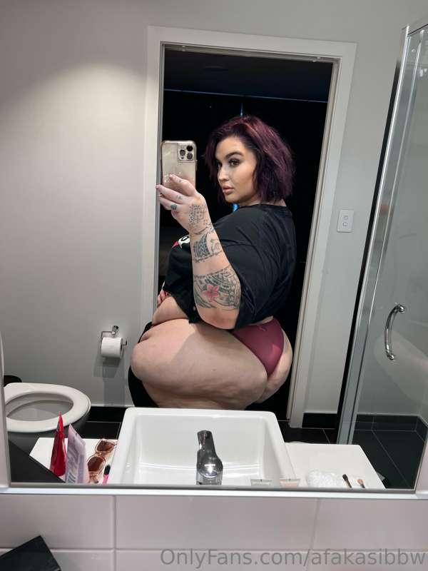 She loves hotel dated 😈🫢