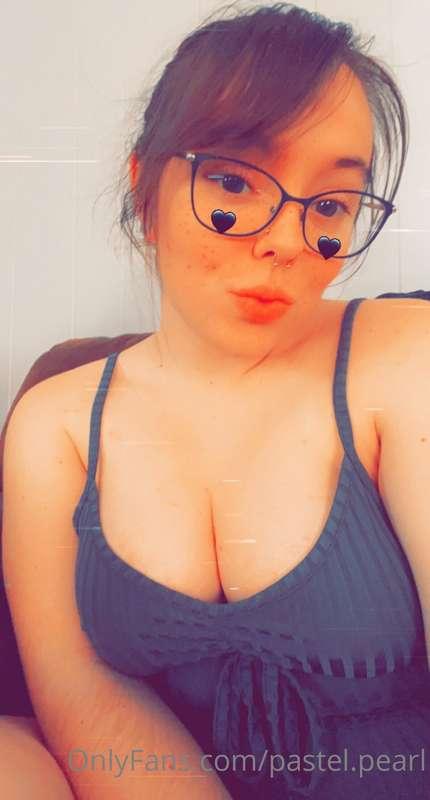 @haileylinds  FOLLOW my premium account for spicier content👅..