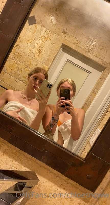 went skinny dipping with @explicitkait in the pool 💦