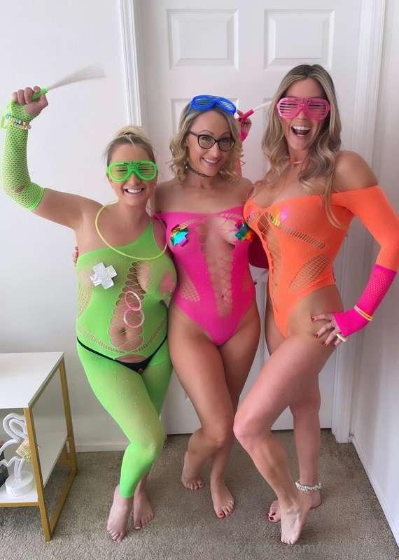 🎉⭐️🩷 EDC WEEKEND WAS A BLAST!!!! But your stepmom Crystal an..