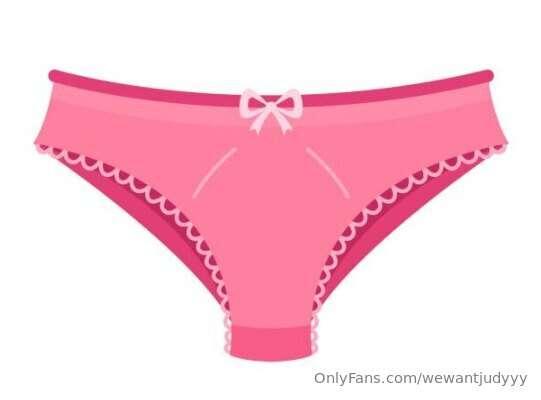 Now that I have no more panties on, I wanna play my pussy in..
