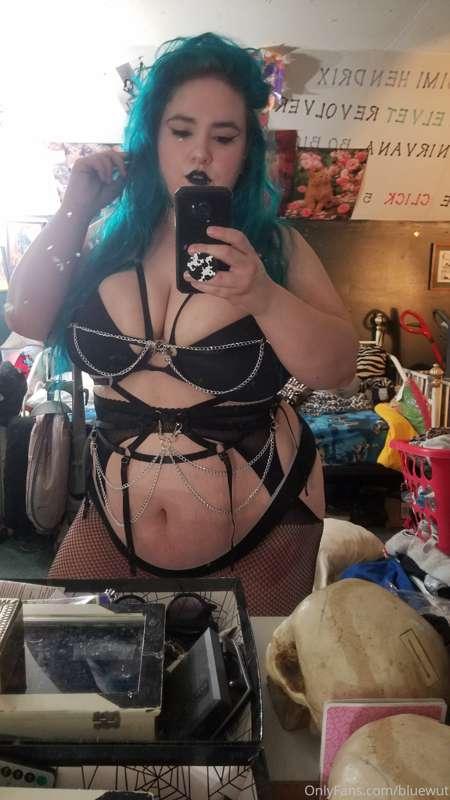 Do you like my body harness? A very good boy purchased it of..